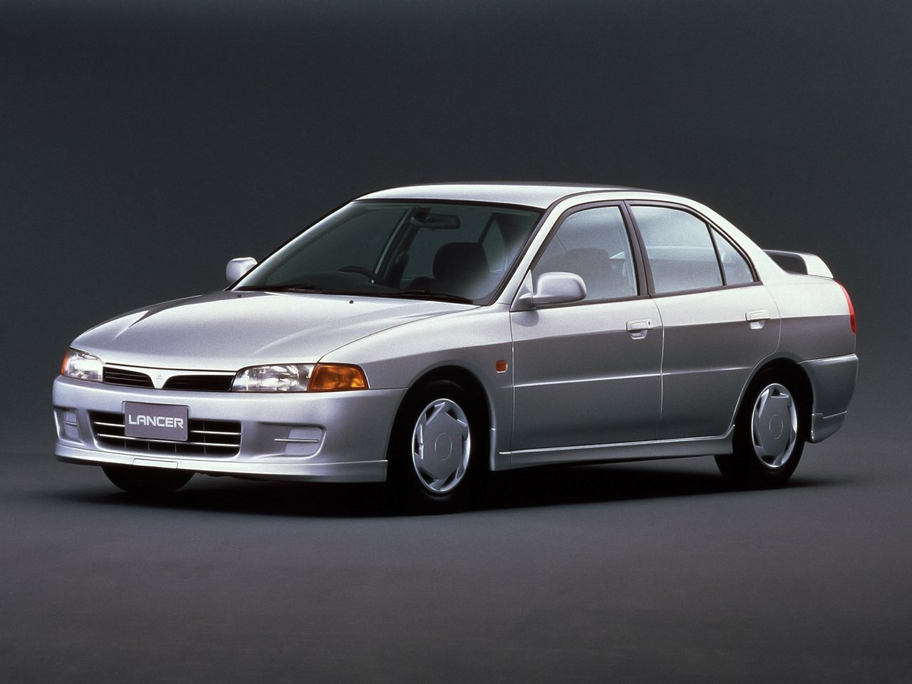 Mitsubishi Lancer VII (1995–2000) · 1.5 MT (94 л.с.)