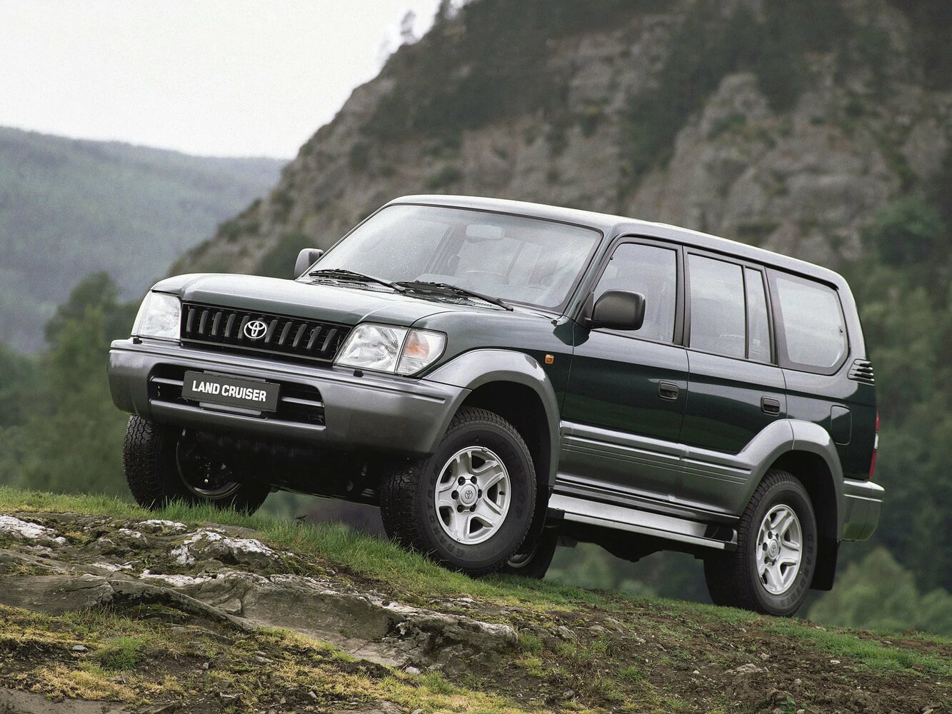 Toyota Land Cruiser Prado 90 Series (1996–1999) · 3.0d MT (140 л.с.) 4WD
