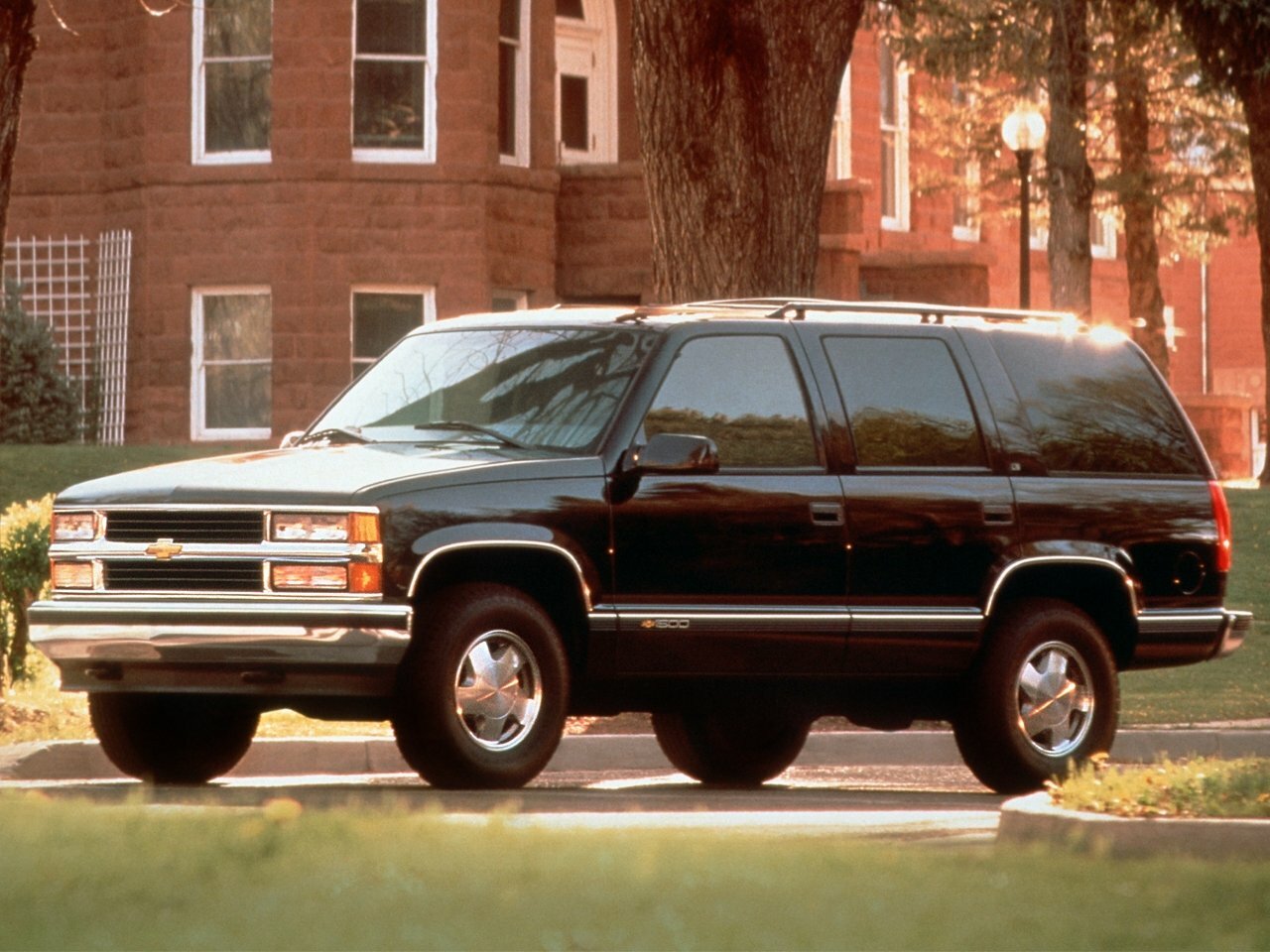 Chevrolet Tahoe I (1994–1999) · 6.5d MT (182 л.с.) 4WD