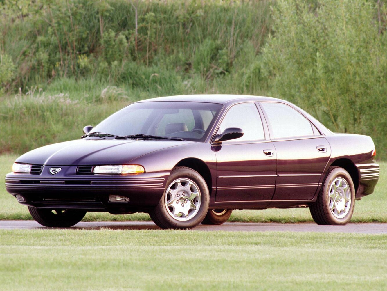 Eagle Vision (1992–1997) · 3.5 AT (218 л.с.)
