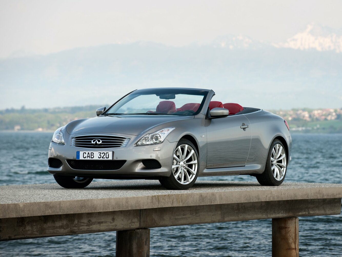 G37 3.7 MT (320 л.с.)