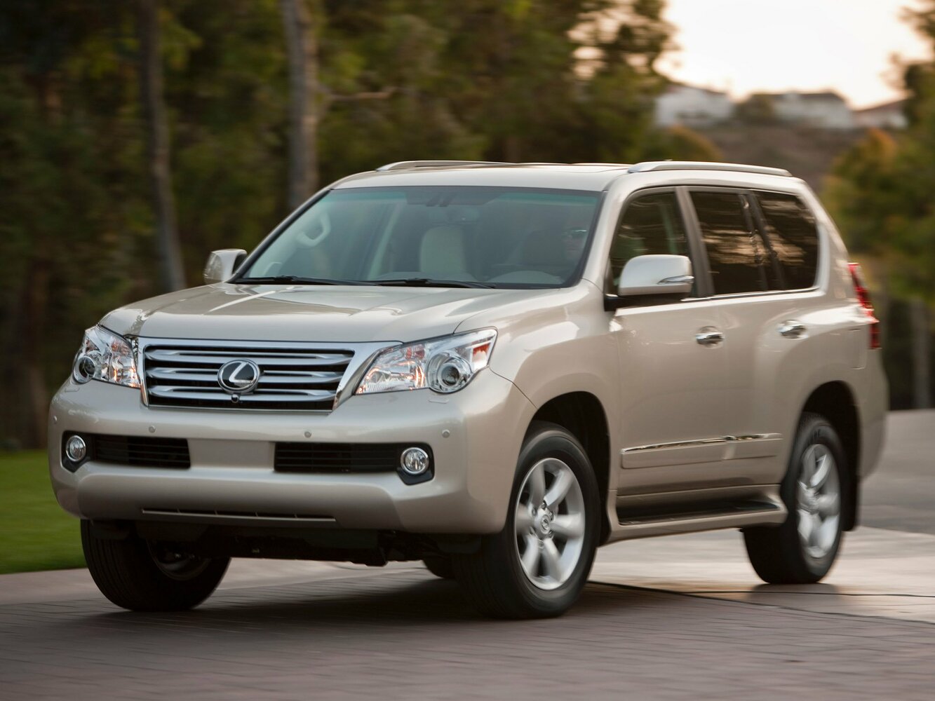 Lexus GX II (2009–2013) · 400 4.0 AT (270 л.с.) 4WD