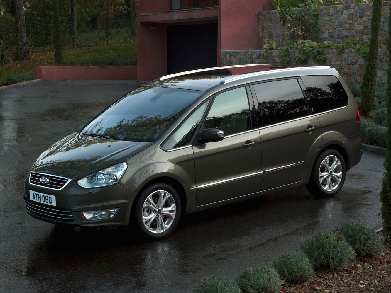 Ford Galaxy II Рестайлинг (2010–2015) · 1.6 MT (160 л.с.)