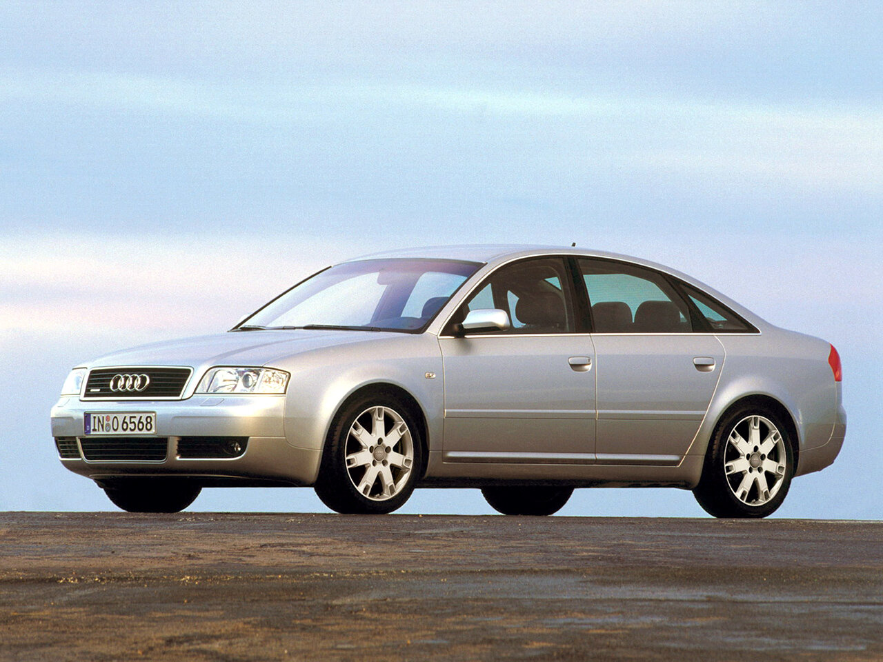 Audi A6 II (C5) Рестайлинг (2001–2005) · 1.8 MT (150 л.с.)