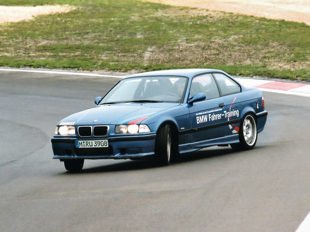 BMW M3 II (E36) (1992–1999) · 3.0 MT (295 л.с.)