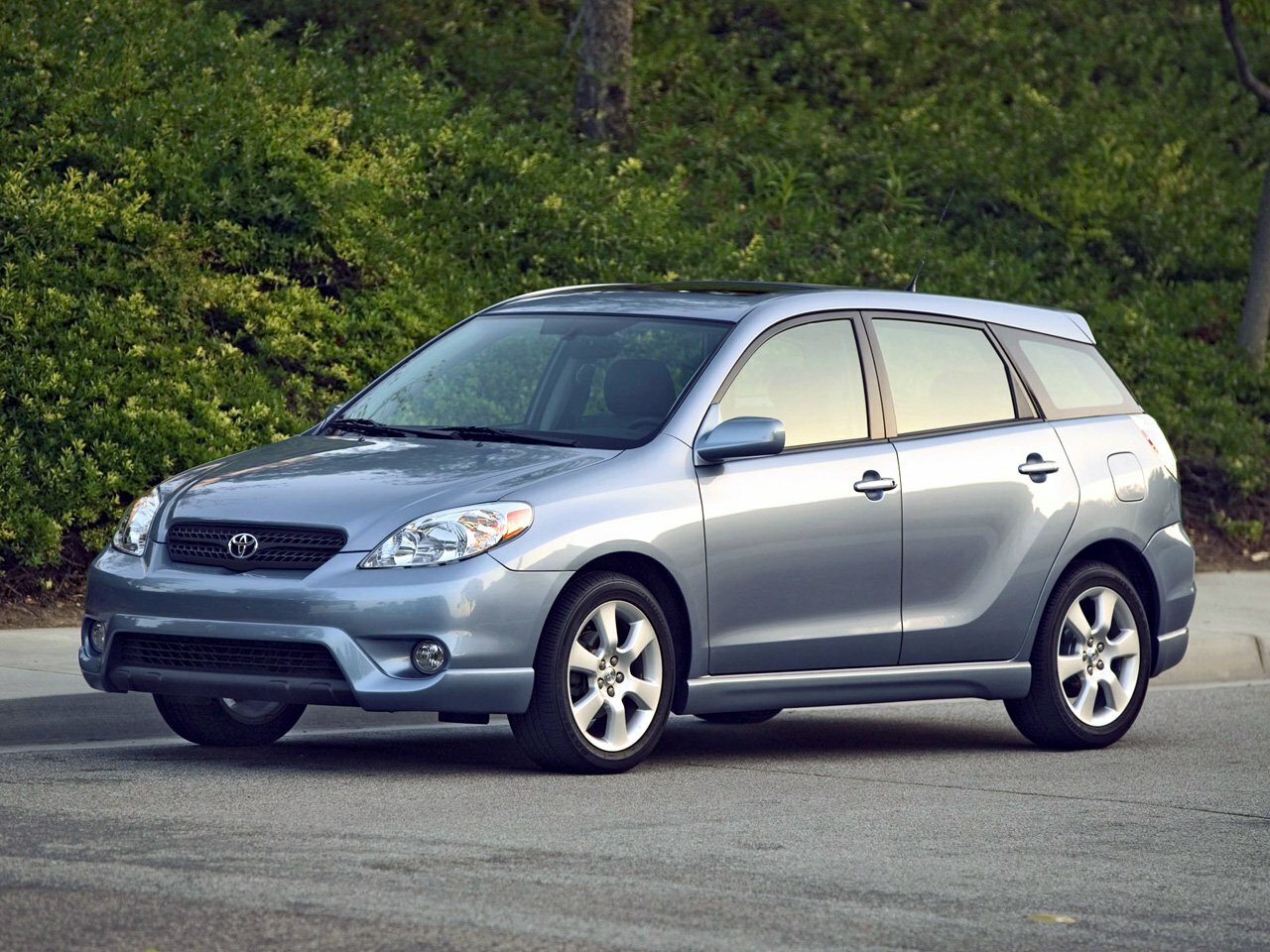 Toyota Matrix I (E130) (2002–2008) · 1.8 AT (183 л.с.)
