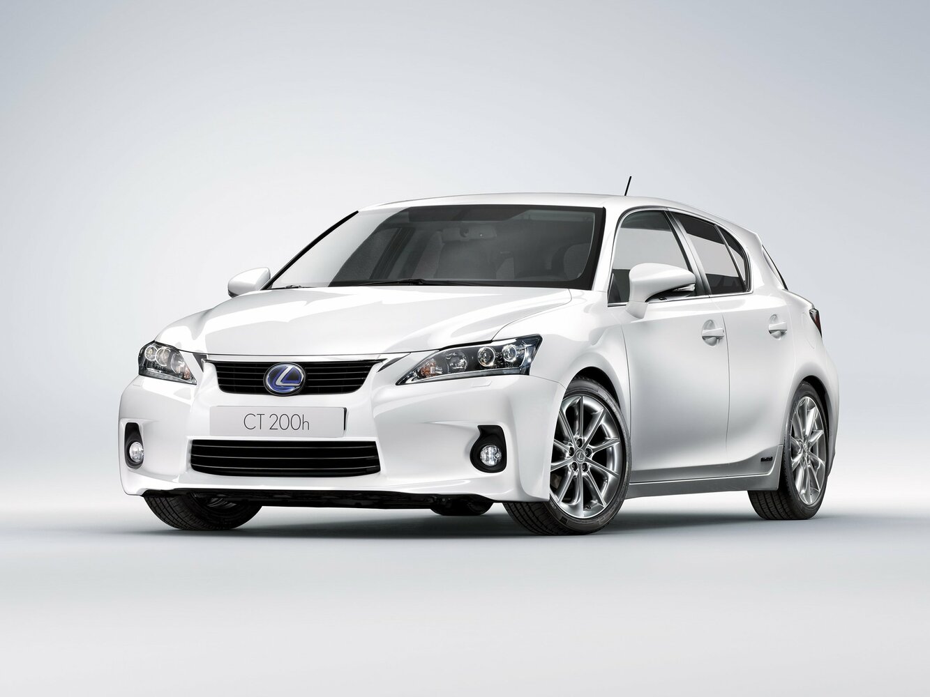 Lexus CT I (2010–2014) · 200h 1.8hyb CVT (99 л.с.)
