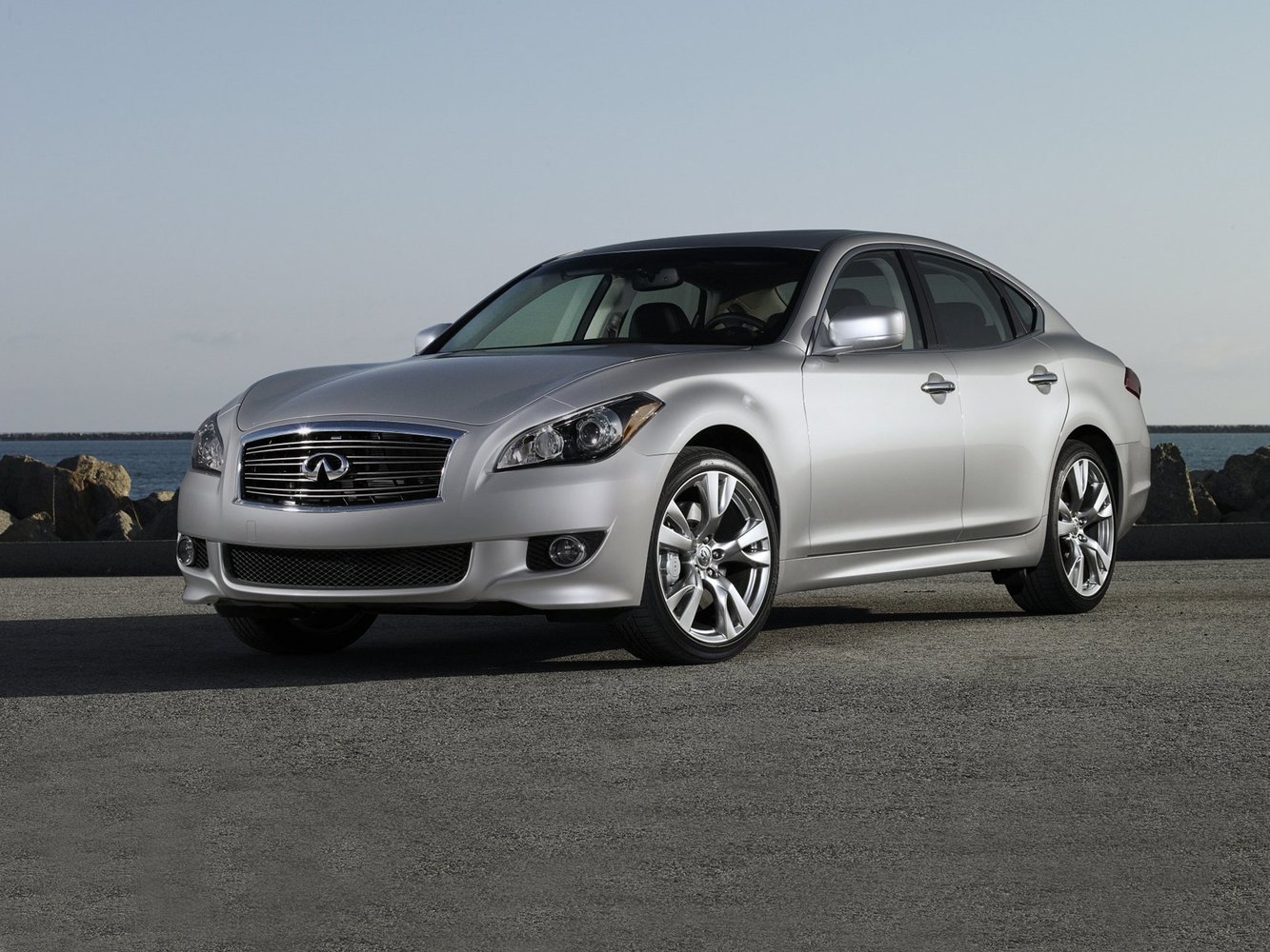 Infiniti M IV (2010–2013) · M25 2.5 AT (222 л.с.)