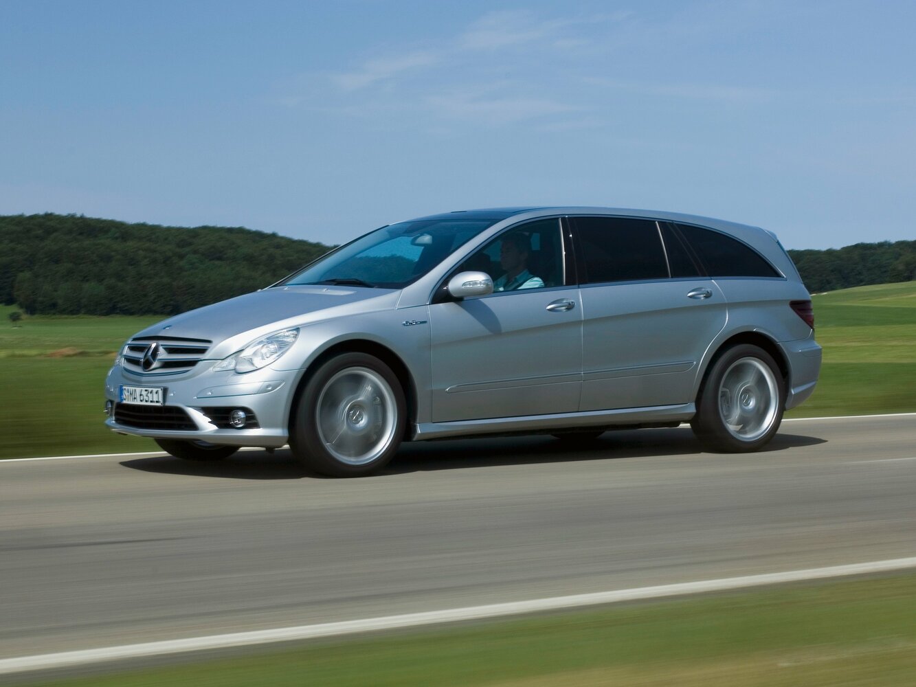 Mercedes-Benz R-Класс AMG (2006–2007) · 63 AMG Long 6.2 AT (510 л.с.) 4WD