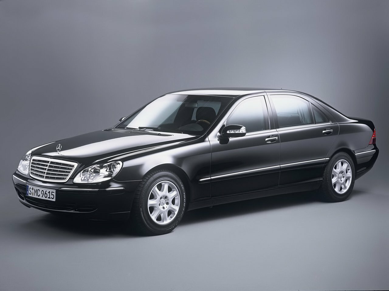 Mercedes-Benz S-Класс IV (W220) Рестайлинг (2002–2006) · 430 Long 4.3 AT (279 л.с.)