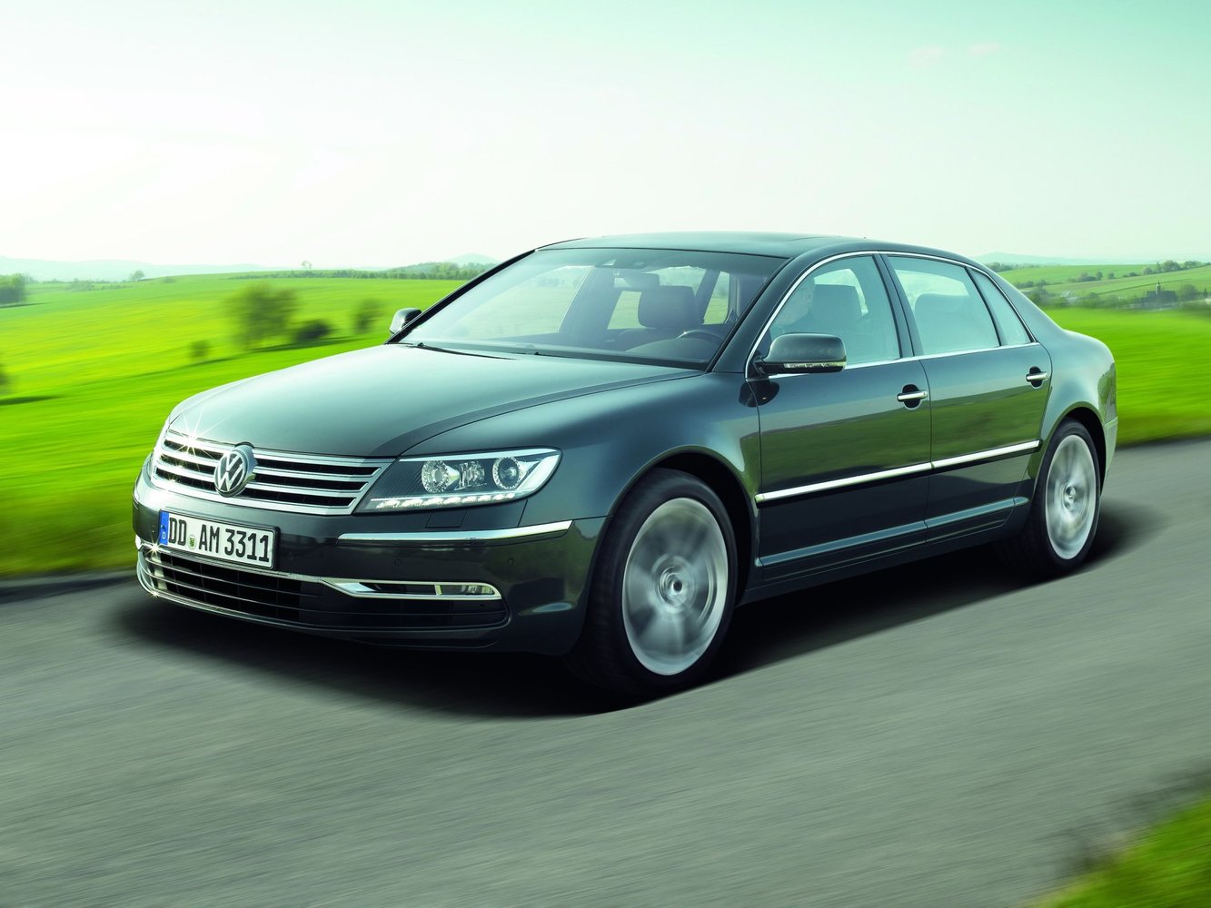 Volkswagen Phaeton I Рестайлинг (2010–2016) · 5-Seater 6.0 AT (450 л.с.) 4WD