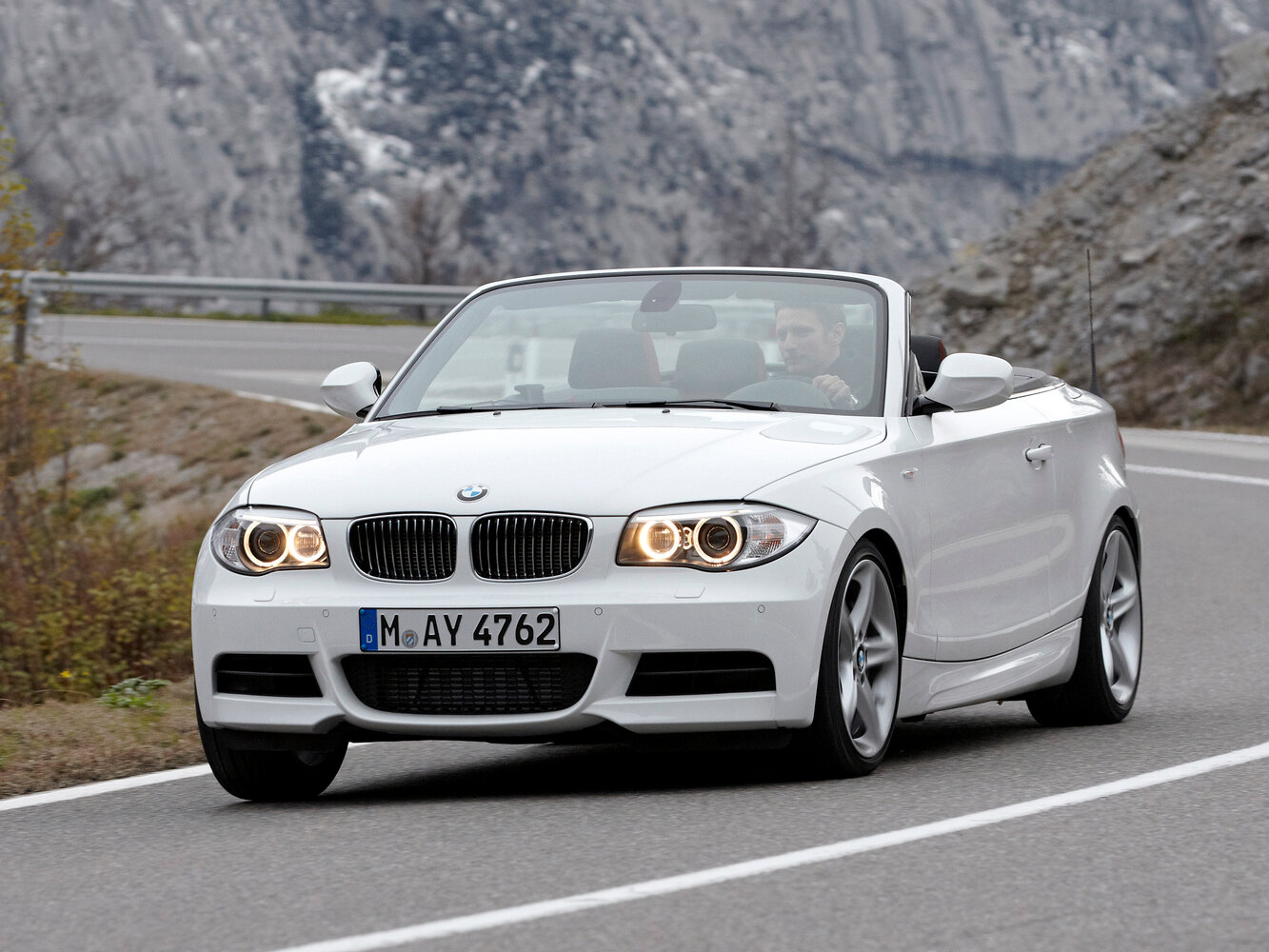 BMW 1 серии I (E82/E88) Рестайлинг 2 (2011–2014) · 120d 2.0d MT (177 л.с.)