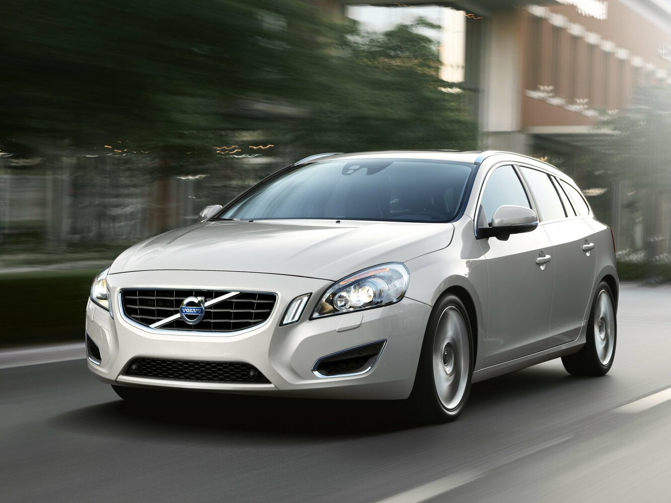 Volvo V60 I (2010–2013) · 2.0d MT (163 л.с.)