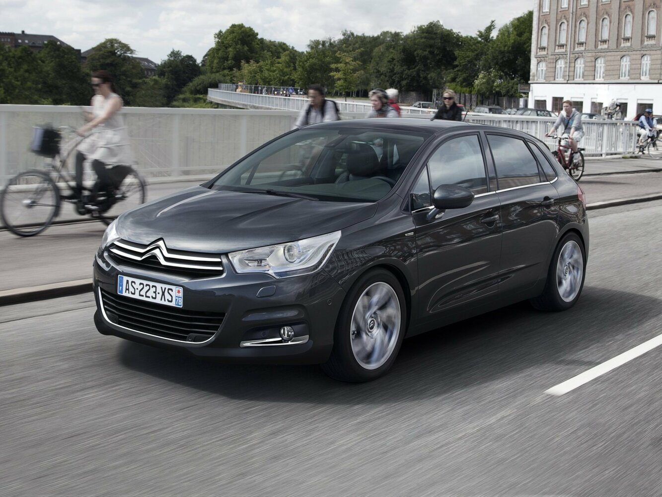 Citroen C4 II (2010–2016) · 1.6d MT (112 л.с.)