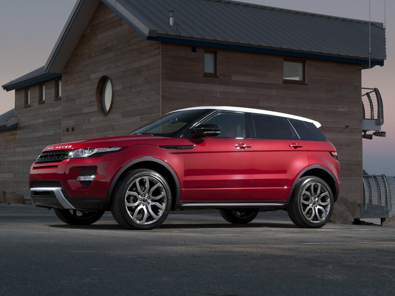 Land Rover Range Rover Evoque I (2011–2015) · 9-speed 2.2d AT (190 л.с.) 4WD