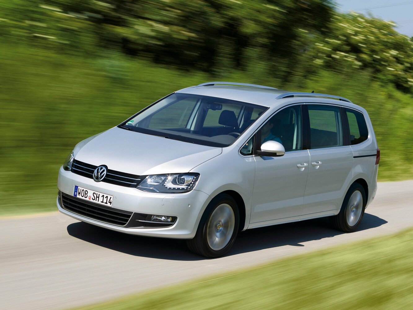 Volkswagen Sharan II (2010–2015) · 2.0d AMT (140 л.с.)