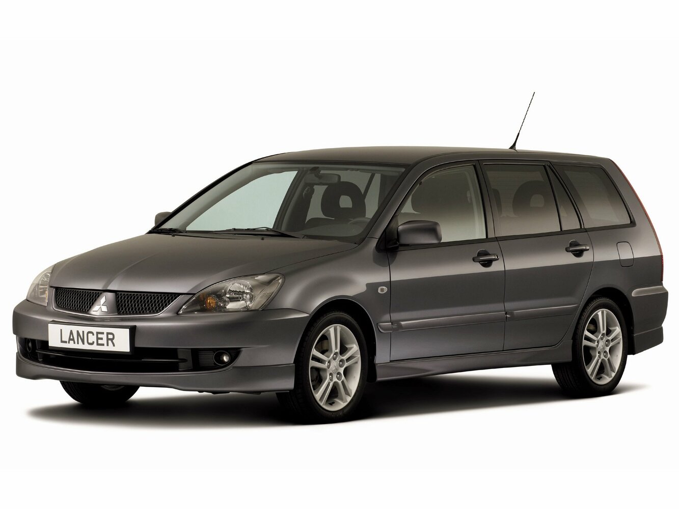 Mitsubishi Lancer IX Рестайлинг (2005–2010) · 2.0 MT (135 л.с.)