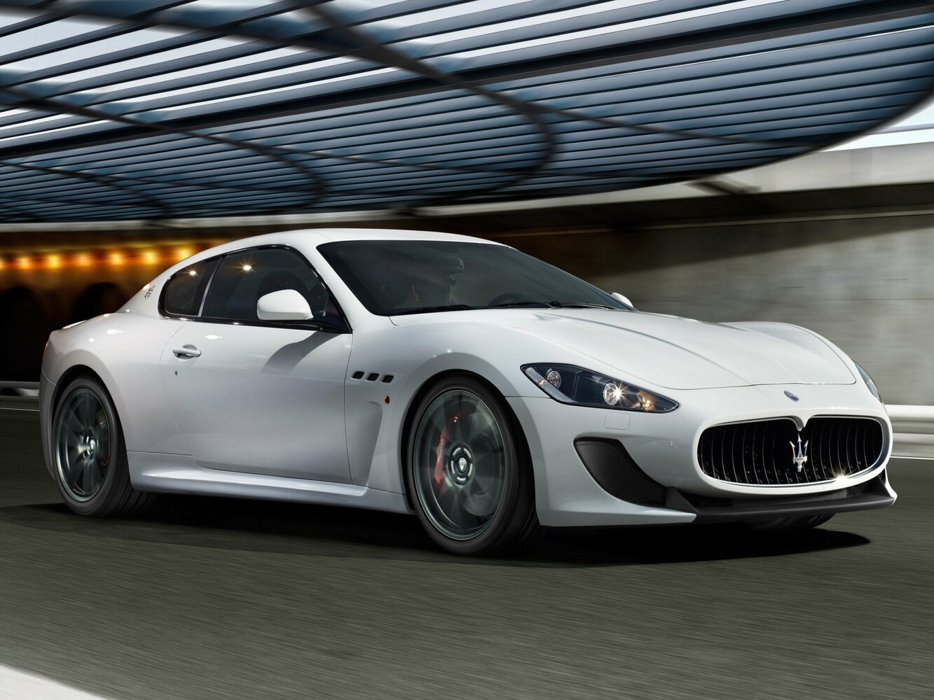 MC Stradale 4.7 AMT (450 л.с.)