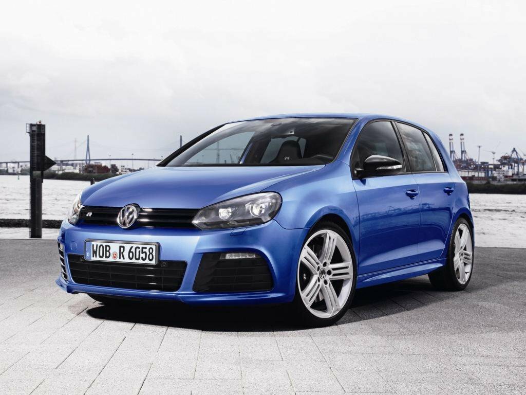 Volkswagen Golf R VI (2009–2013) · 2.0 AMT (270 л.с.) 4WD