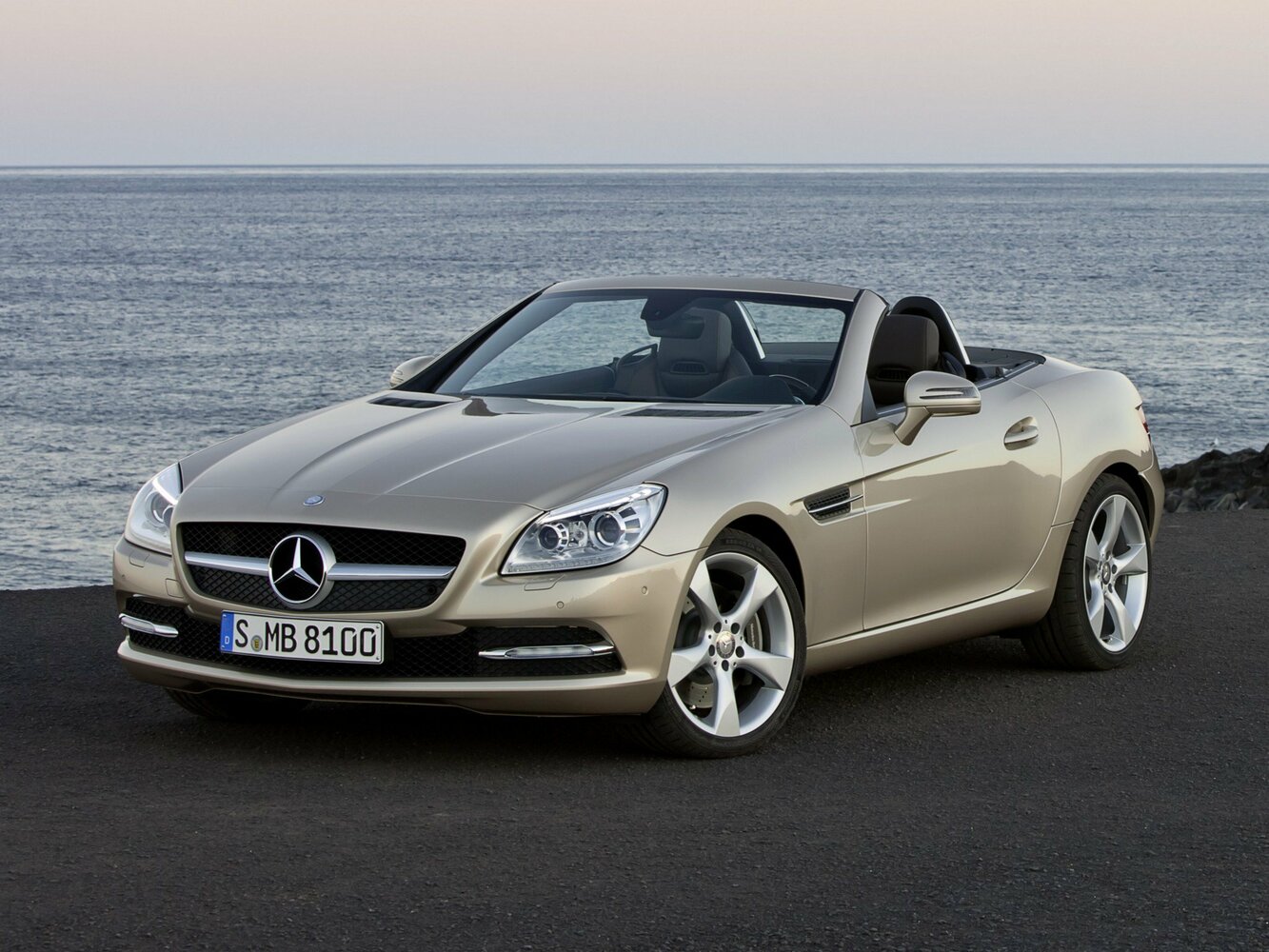 Mercedes-Benz SLK-Класс III (R172) (2011–2016) · 300 2.0 AT (245 л.с.)