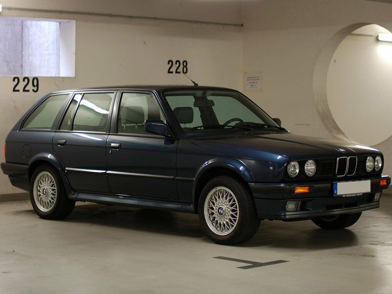 316i 1.6 MT (100 л.с.)