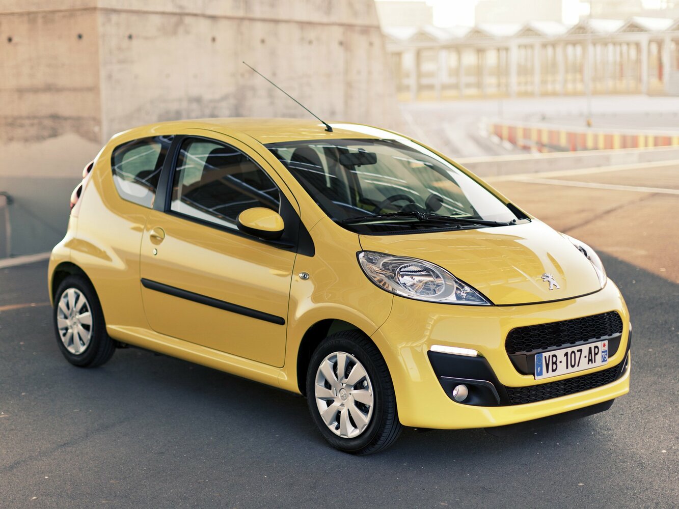 Peugeot 107 I Рестайлинг 2 (2012–2014) · 1.0 MT (68 л.с.)