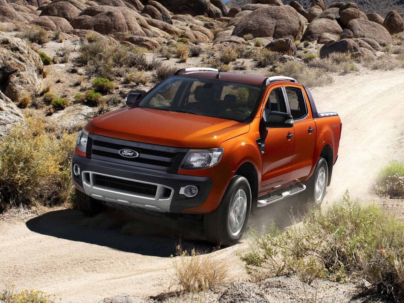 Ford Ranger T6 (2011–2015) · 3.2d AT (200 л.с.) 4WD