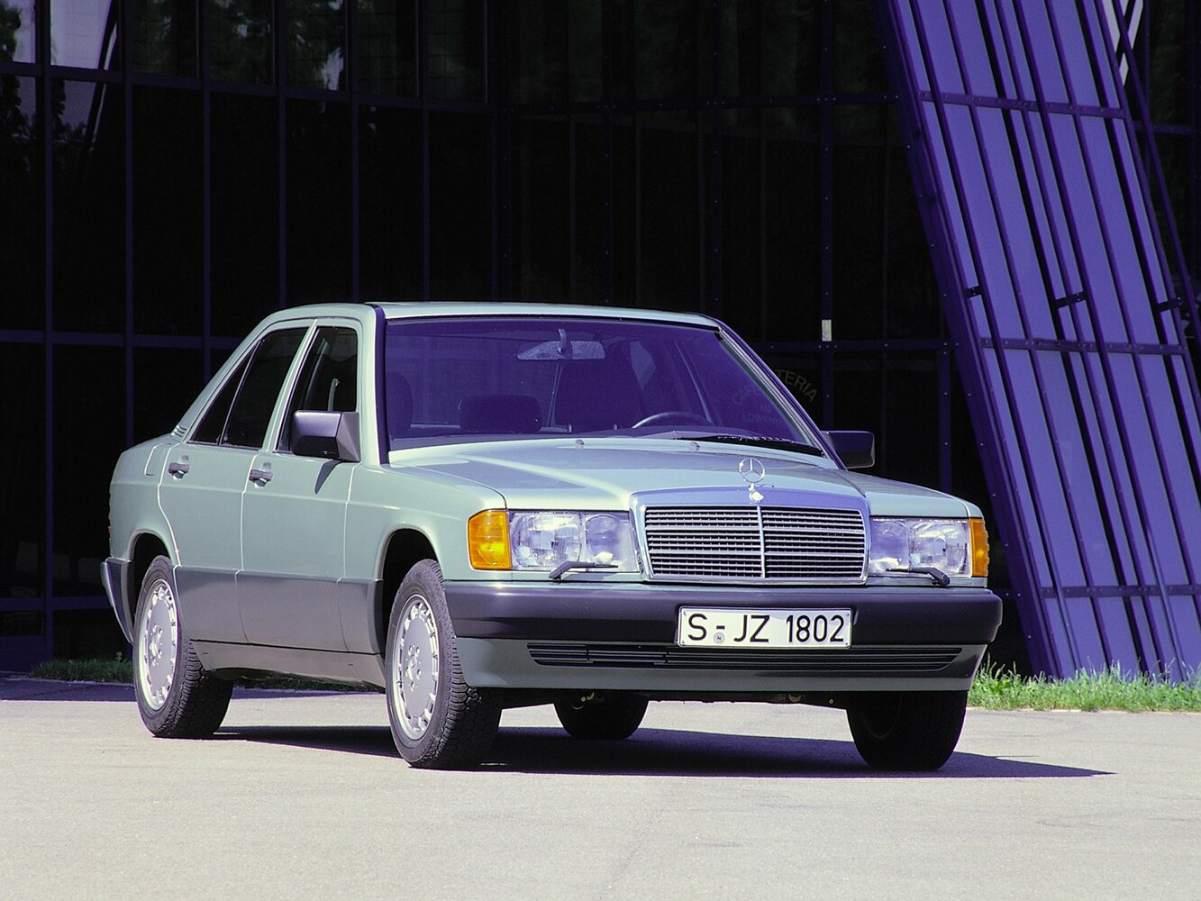 Mercedes-Benz 190 (W201) (1982–1993) · 1.8 AT (107 л.с.)