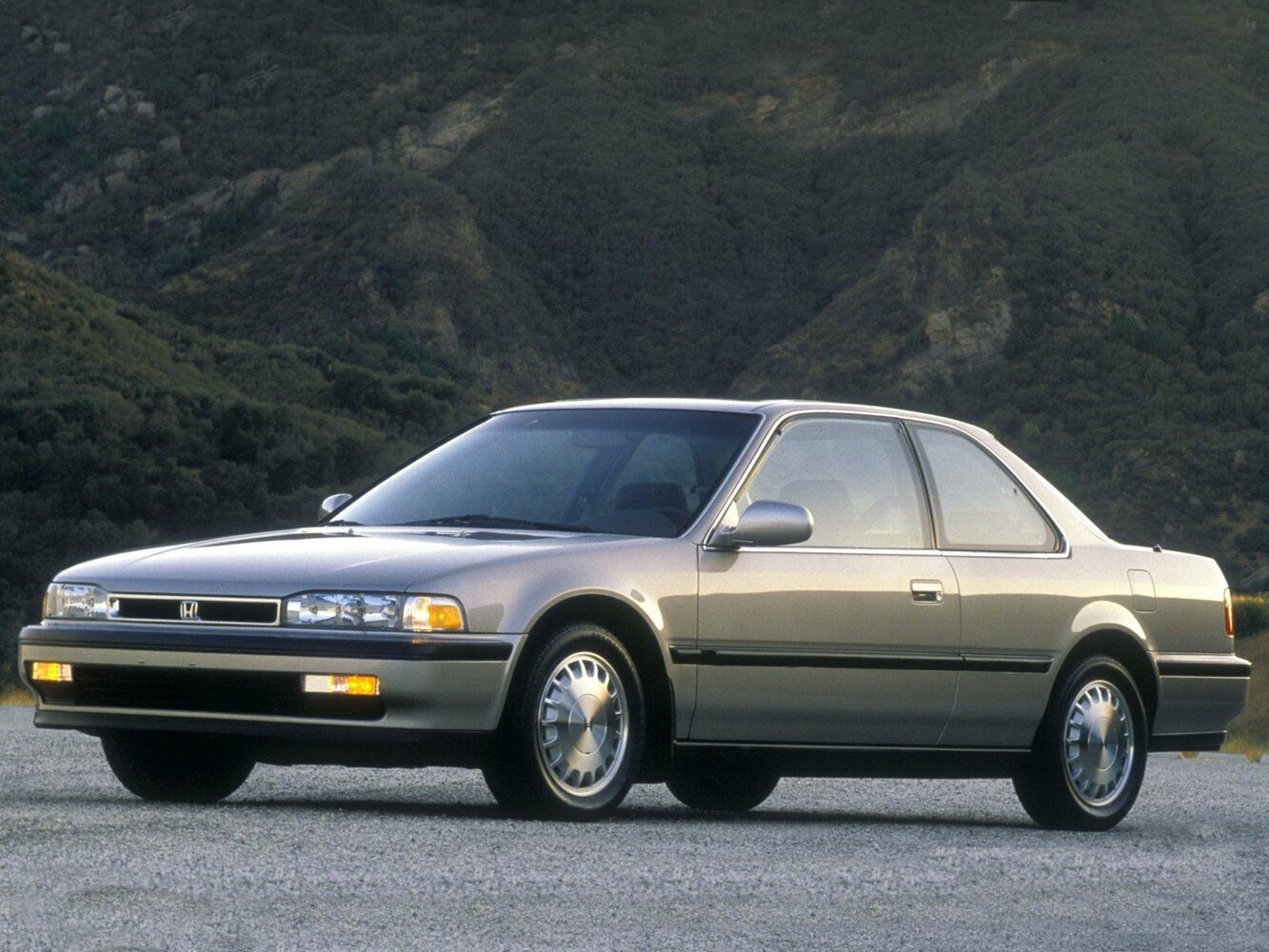 Honda Accord IV (1989–1994) · 2.0 MT (133 л.с.)