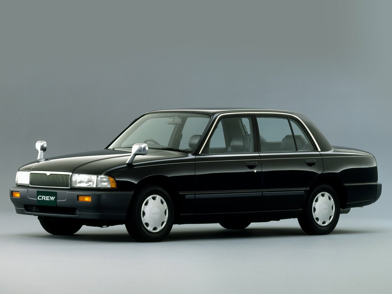 Nissan Crew (1993–2009) · 2.0 AT (130 л.с.)
