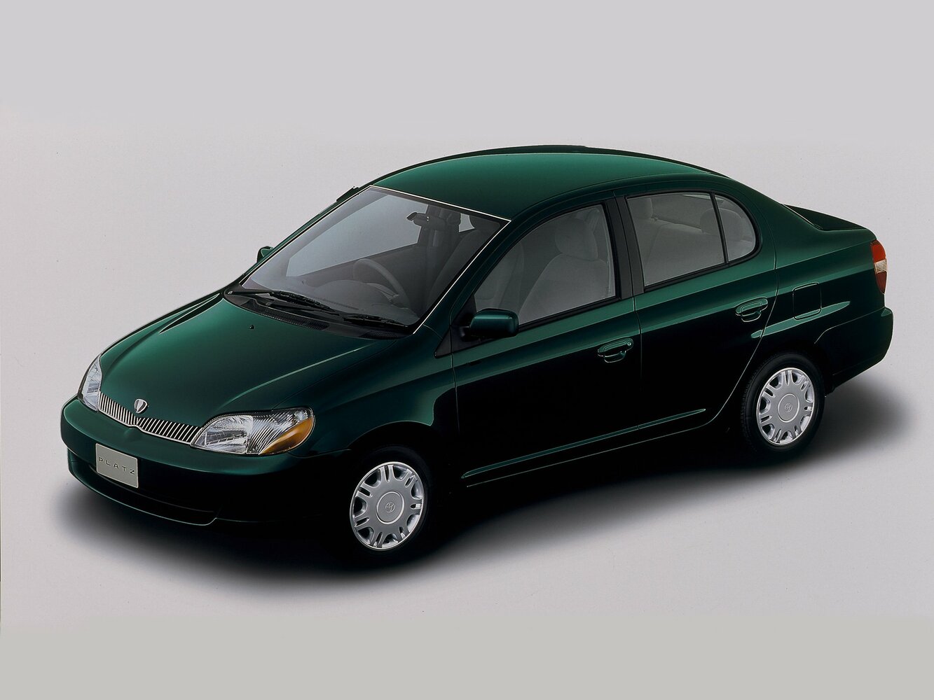 Toyota Platz (1999–2005) · 1.0 MT (70 л.с.)