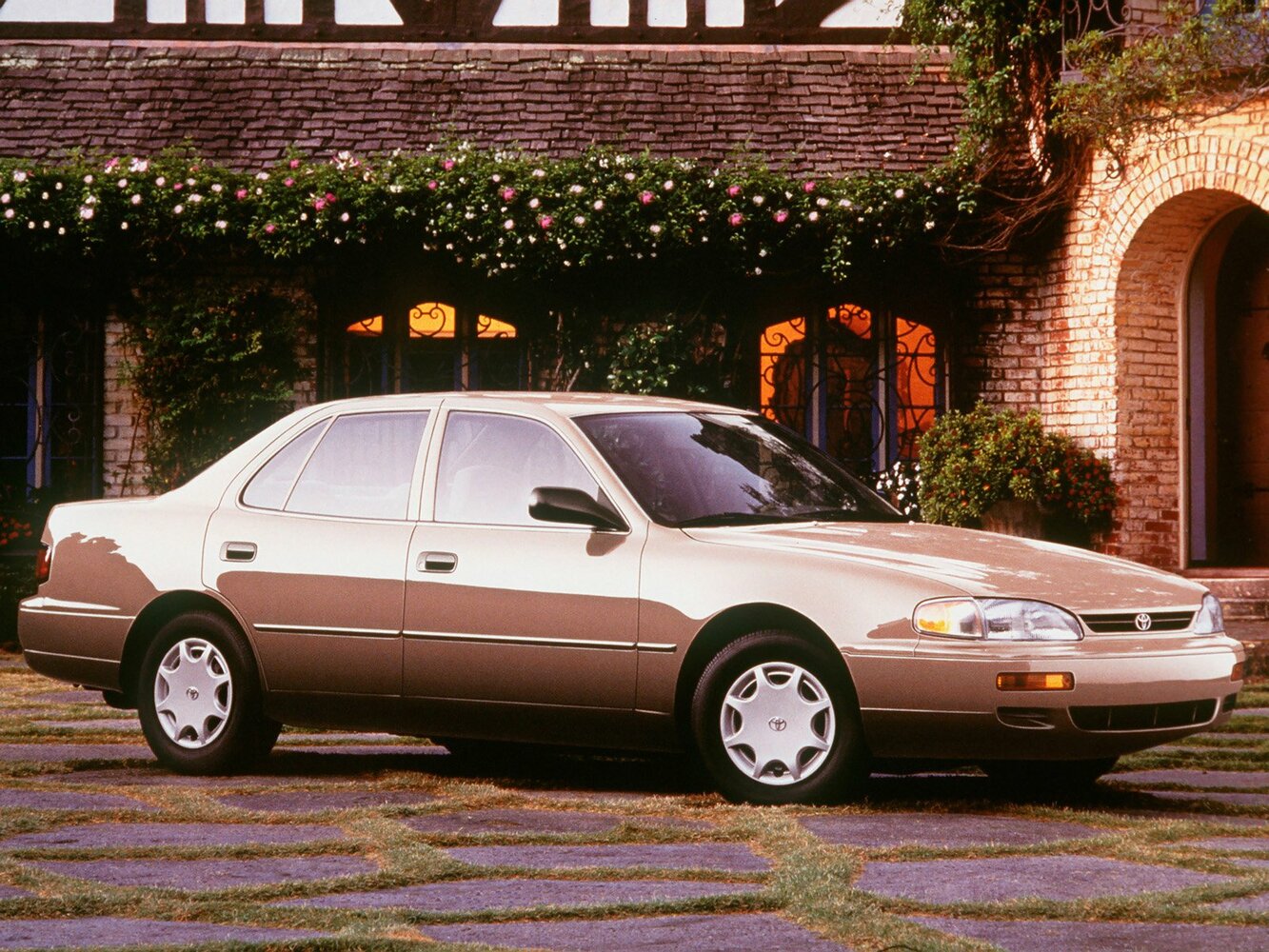Toyota Camry III (XV10) (1991–1997) · 2.2 AT (136 л.с.)