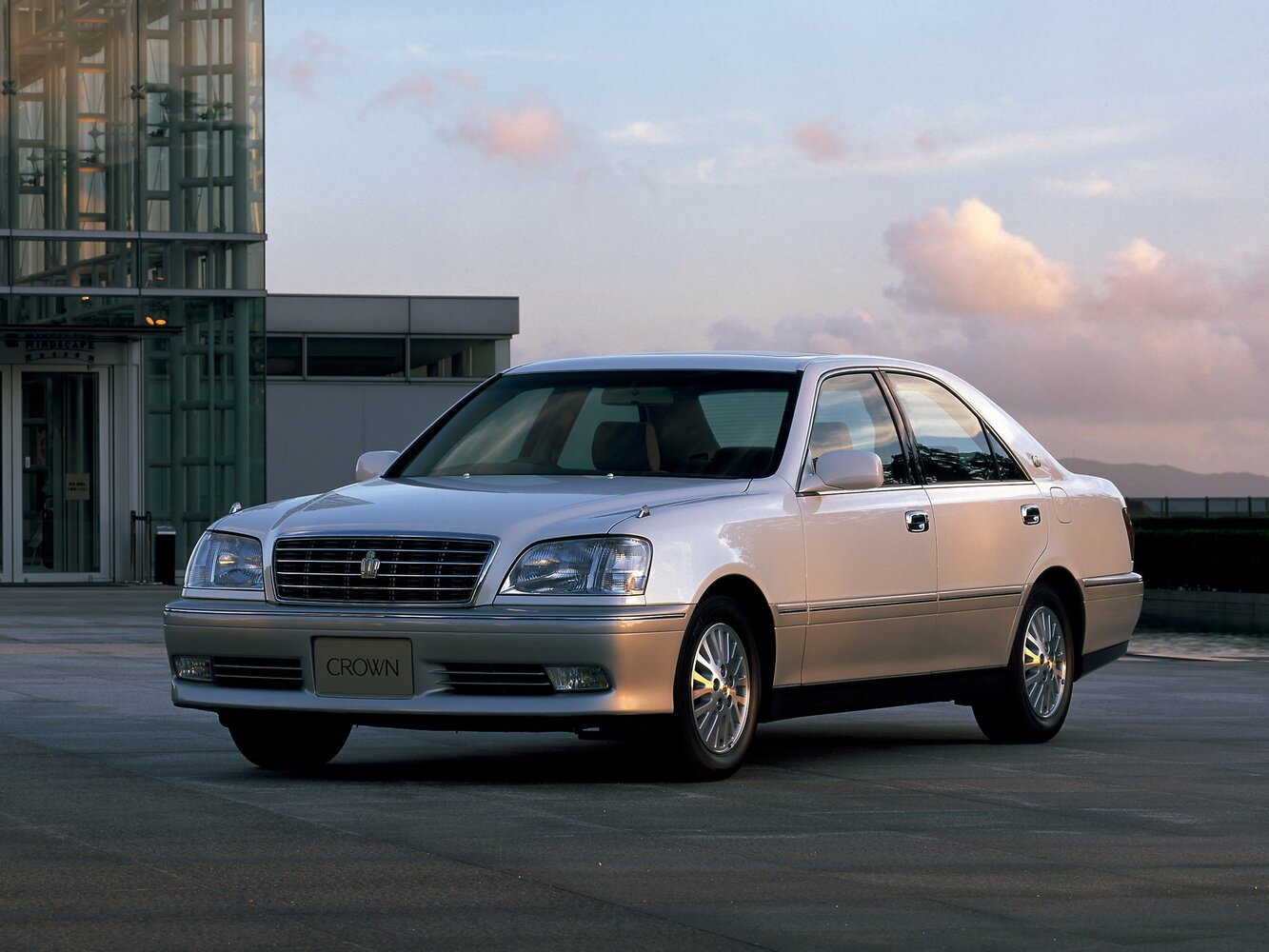 Toyota Crown XI (S170) (1999–2007) · 3.0 AT (200 л.с.)