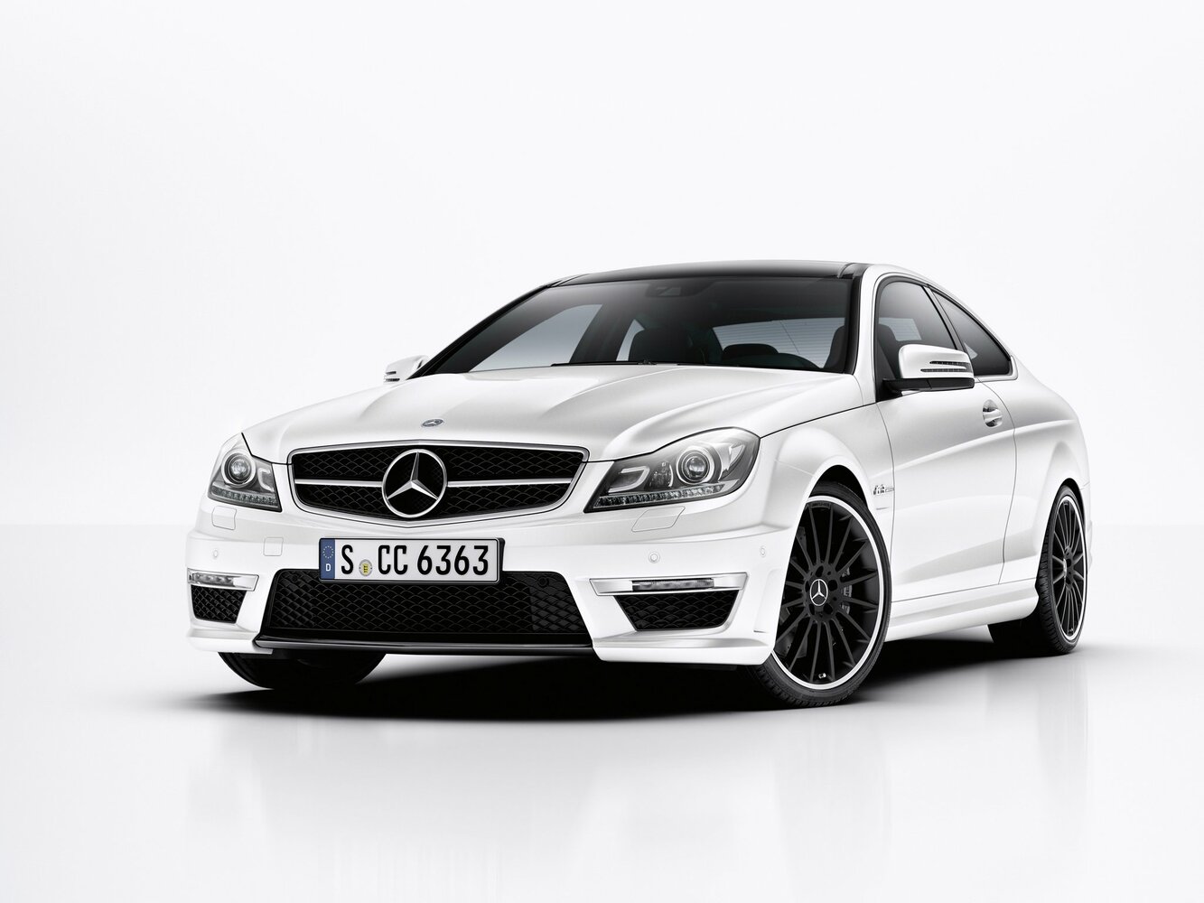 Mercedes-Benz C-Класс AMG III (W204) Рестайлинг (2011–2015) · 63 AMG Black Series 6.2 AT (517 л.с.)