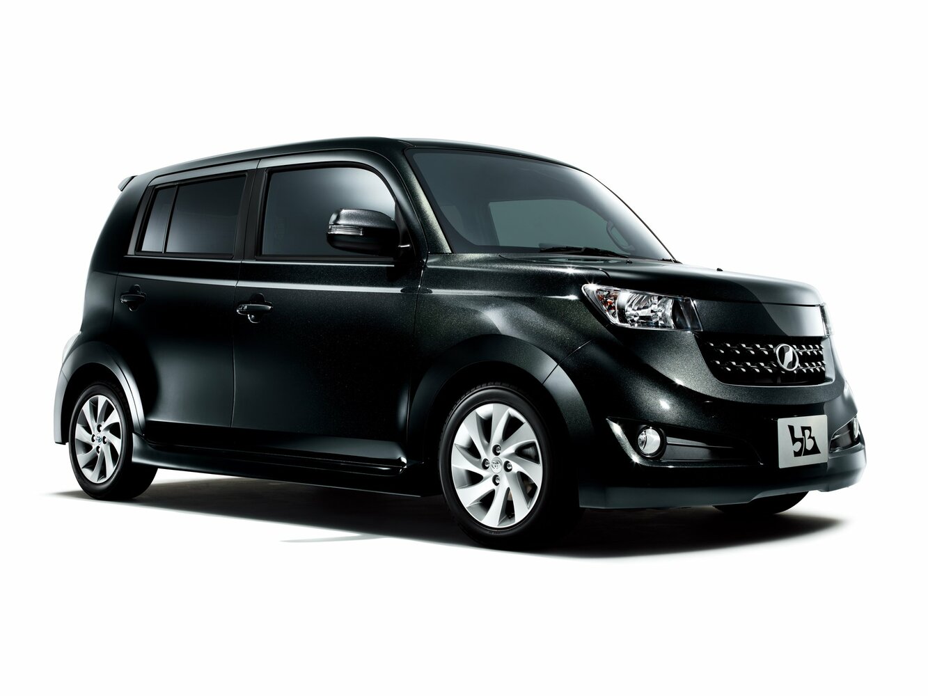 Toyota bB II (2005–2008) · 1.3 AT (92 л.с.)