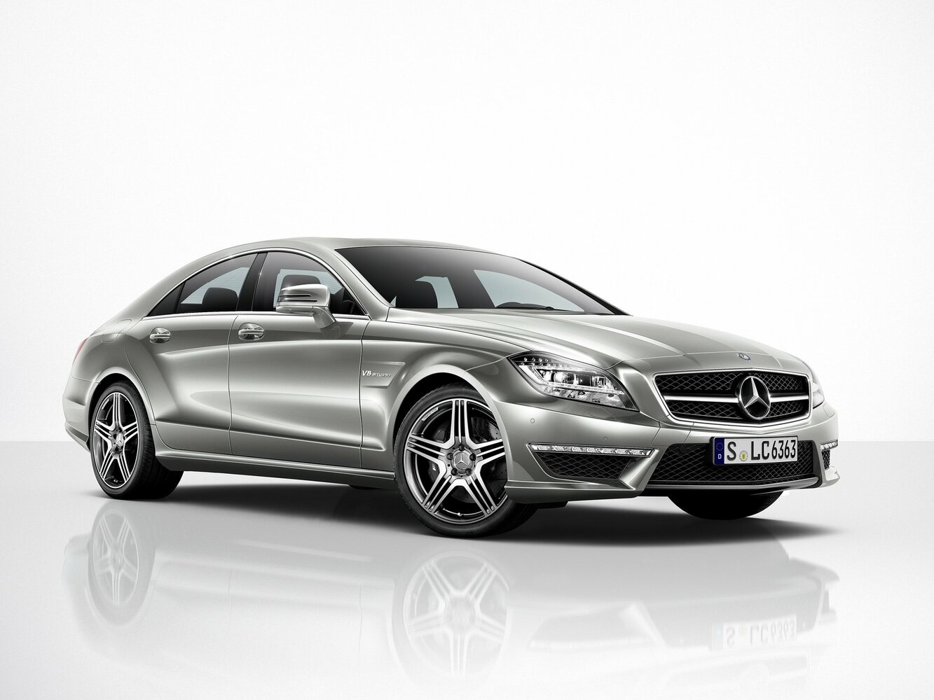 Mercedes-Benz CLS AMG II (W218) (2011–2014) · 63 AMG S 5.5 AT (585 л.с.) 4WD