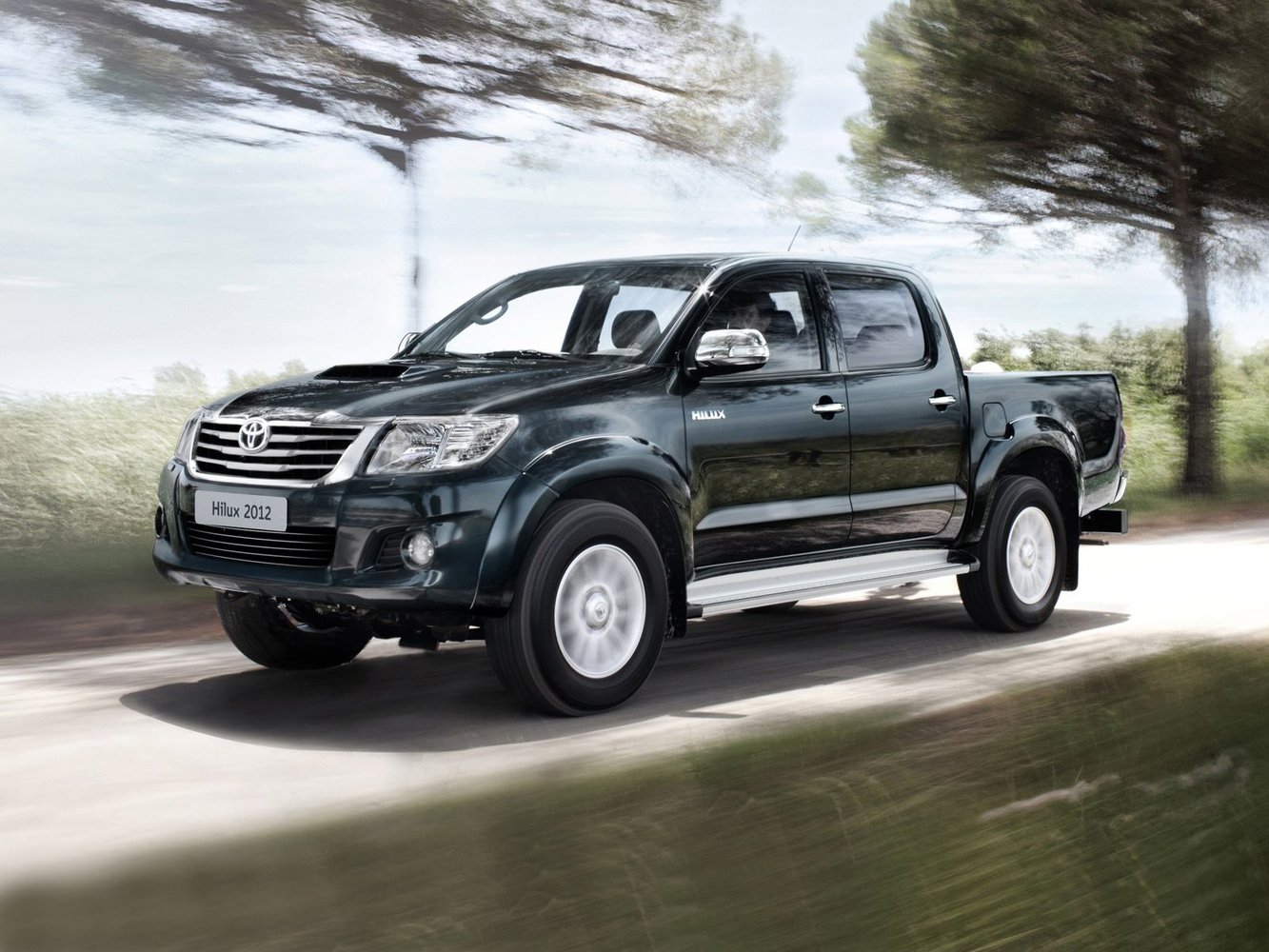 Toyota Hilux VII Рестайлинг (2011–2015) · 4.0 AT (236 л.с.) 4WD