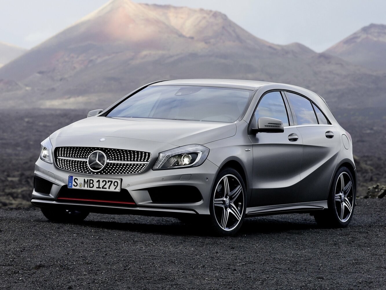 Mercedes-Benz A-Класс III (W176) (2012–2015) · 220 CDI 2.1d AMT (170 л.с.) 4WD