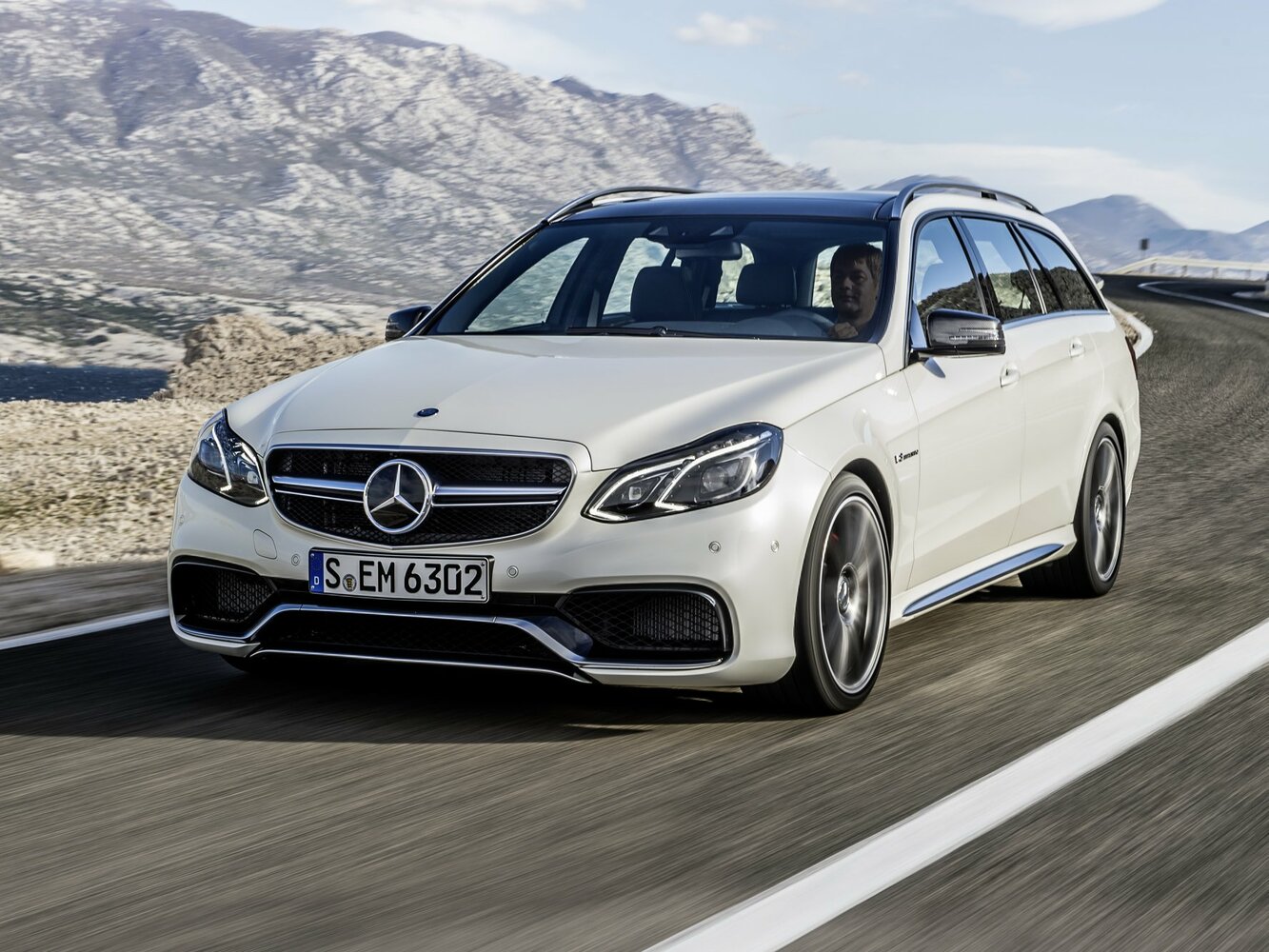 63 AMG 5.5 AT (557 л.с.)