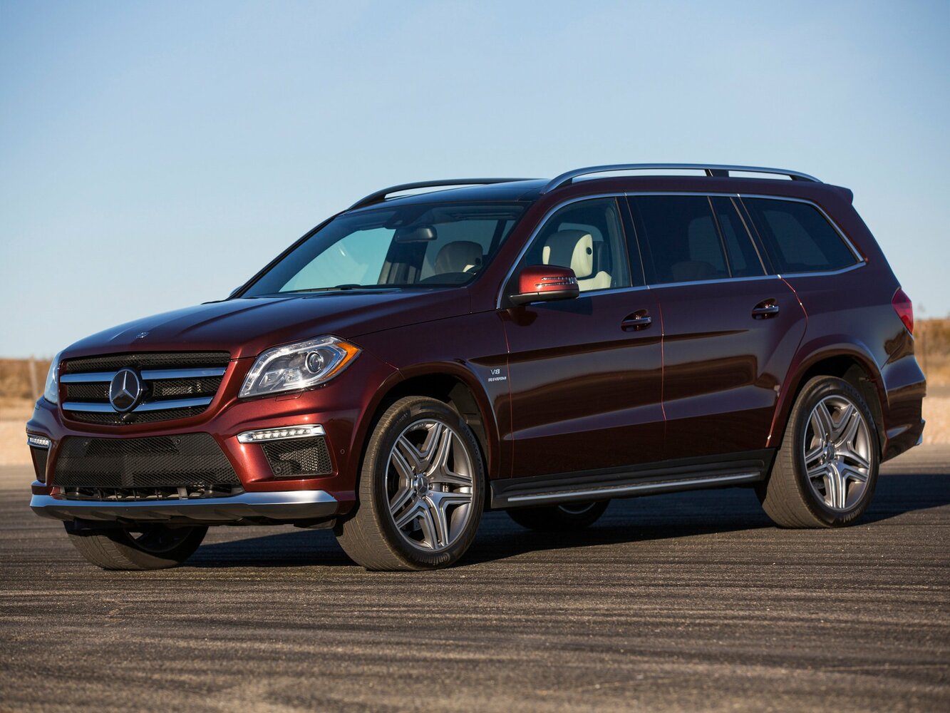 Mercedes-Benz GL-Класс AMG (2012–2016) · 63 AMG 5.5 AT (557 л.с.) 4WD