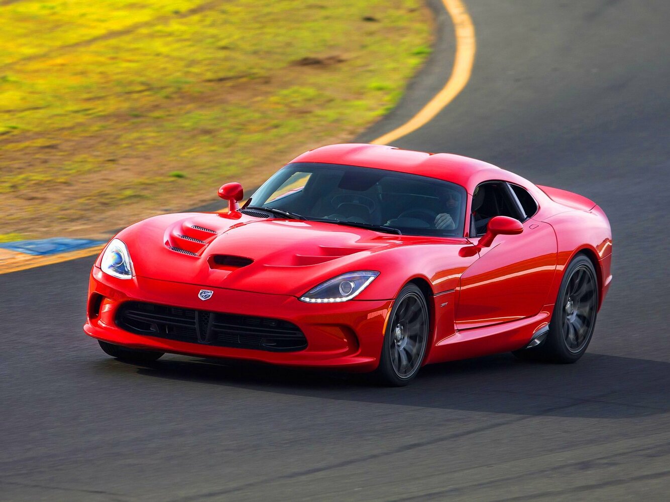 Dodge Viper V (2012–2017) · 8.4 MT (640 л.с.)