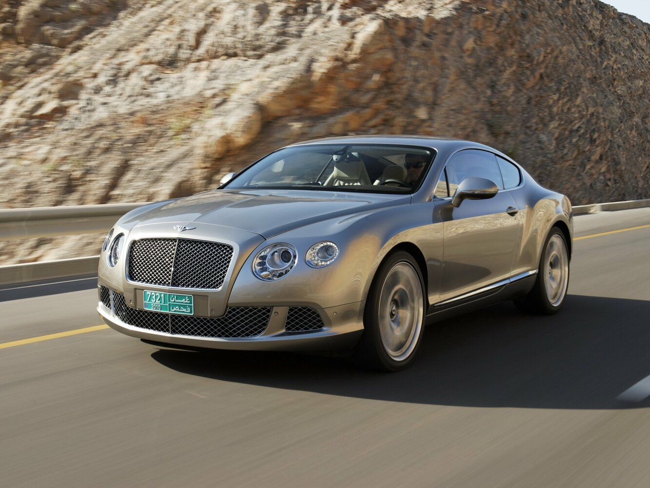 Bentley Continental GT II (2011–2015) · GT3-R 4.0 AT (580 л.с.) 4WD